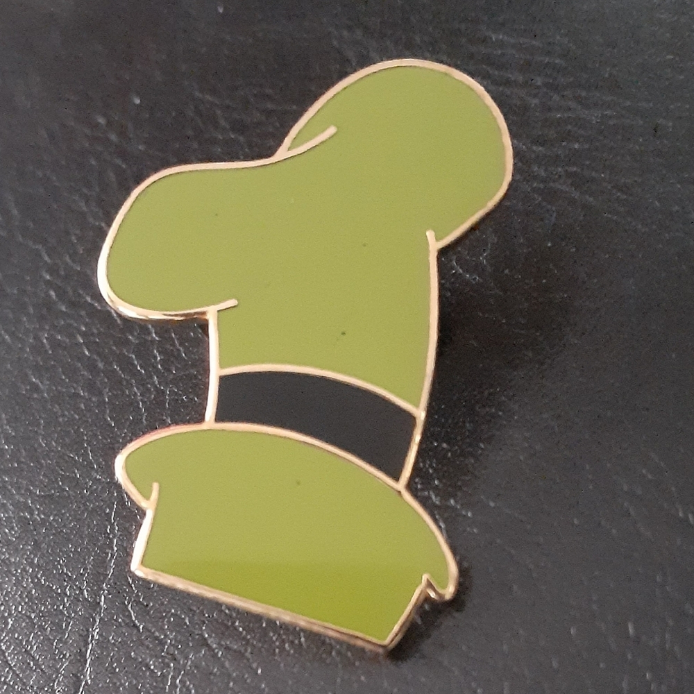 Disney's Goofy Hatbox Pin-Cast Exclusive
